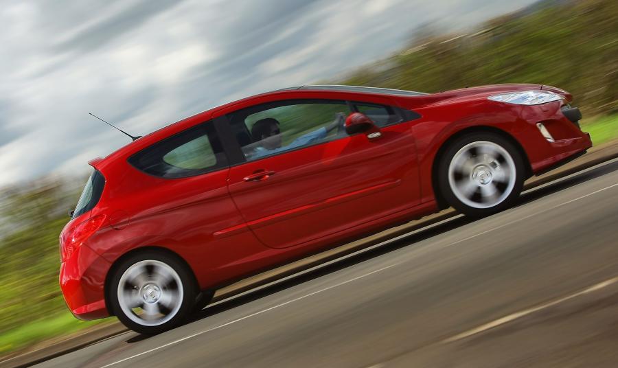  Peugeot 308 GT THP 175 2008 года  (фото 48 из 63)